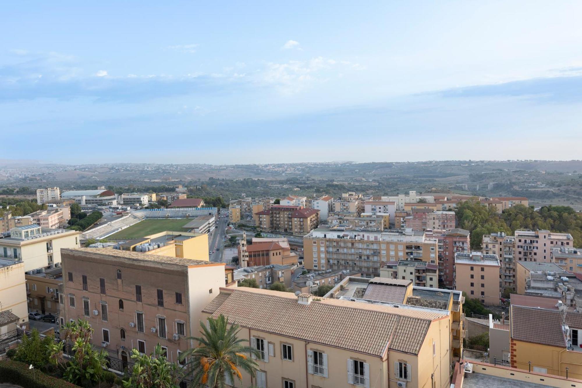 Deluxe Apartment Milia Agrigento Exterior photo