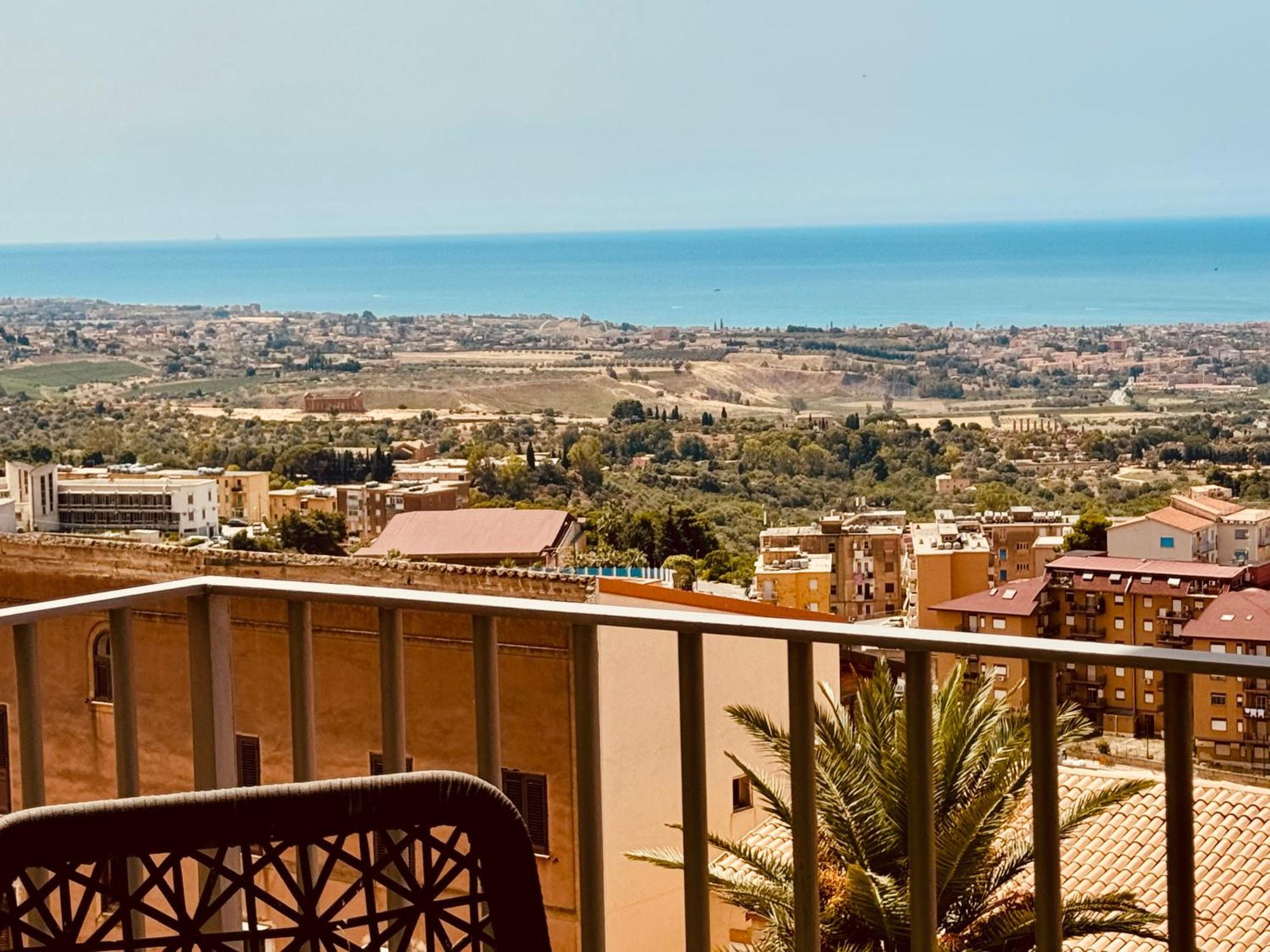 Deluxe Apartment Milia Agrigento Exterior photo